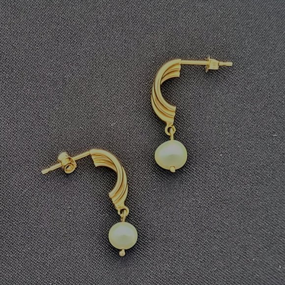 14K Gold  Pearl Necklace with Earrings - Picture 13 of 13